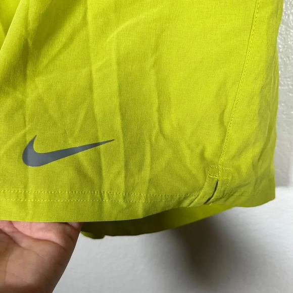 Nike Dri Fit Lightweight Neon Yellow Shorts Large - Picture 3 of 8
